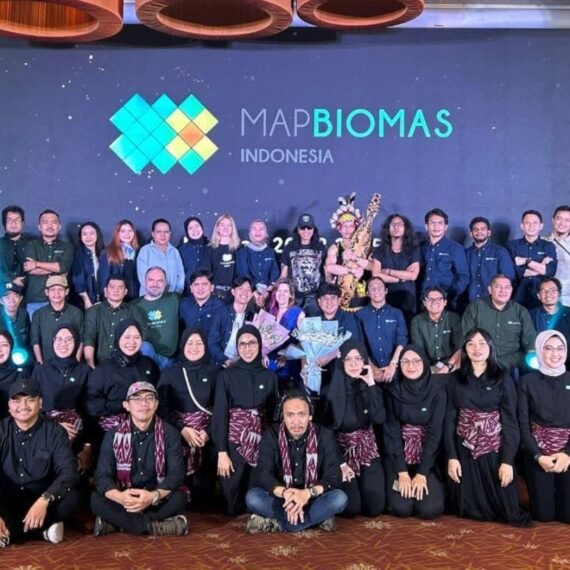 Foto Bersama tim MapBiomas