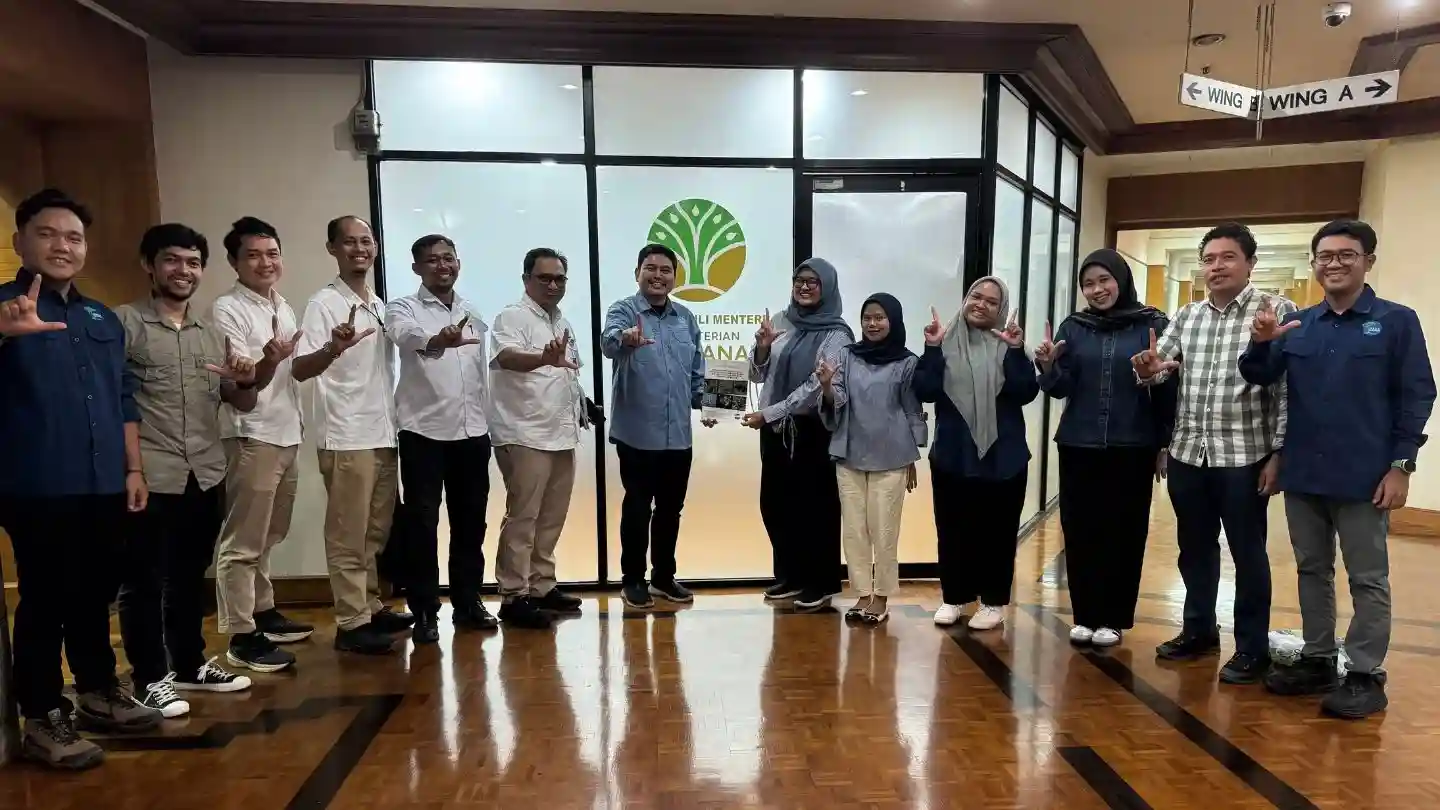 Flyer Undercover Buy