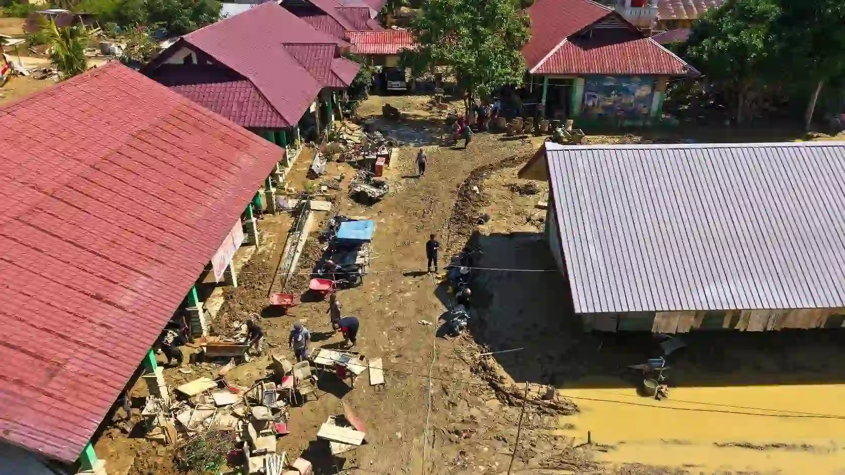Flyer Foto Drones Sekolah Terdampak Banjir Senyar Aceh