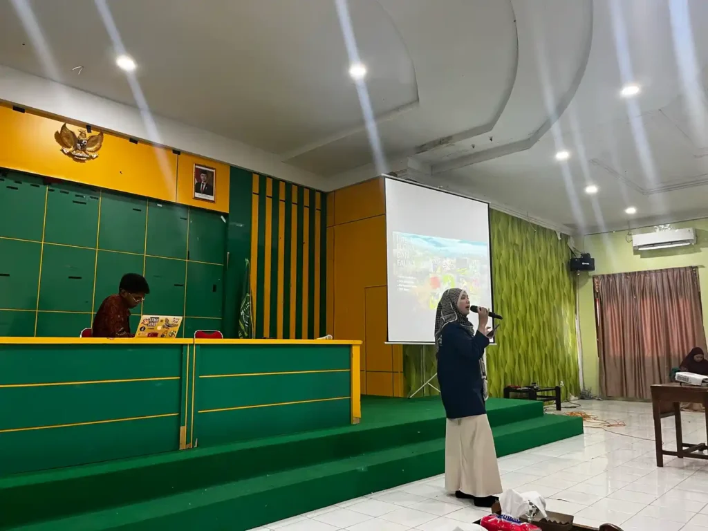 HAkA Goes To School - Nurul Isnina