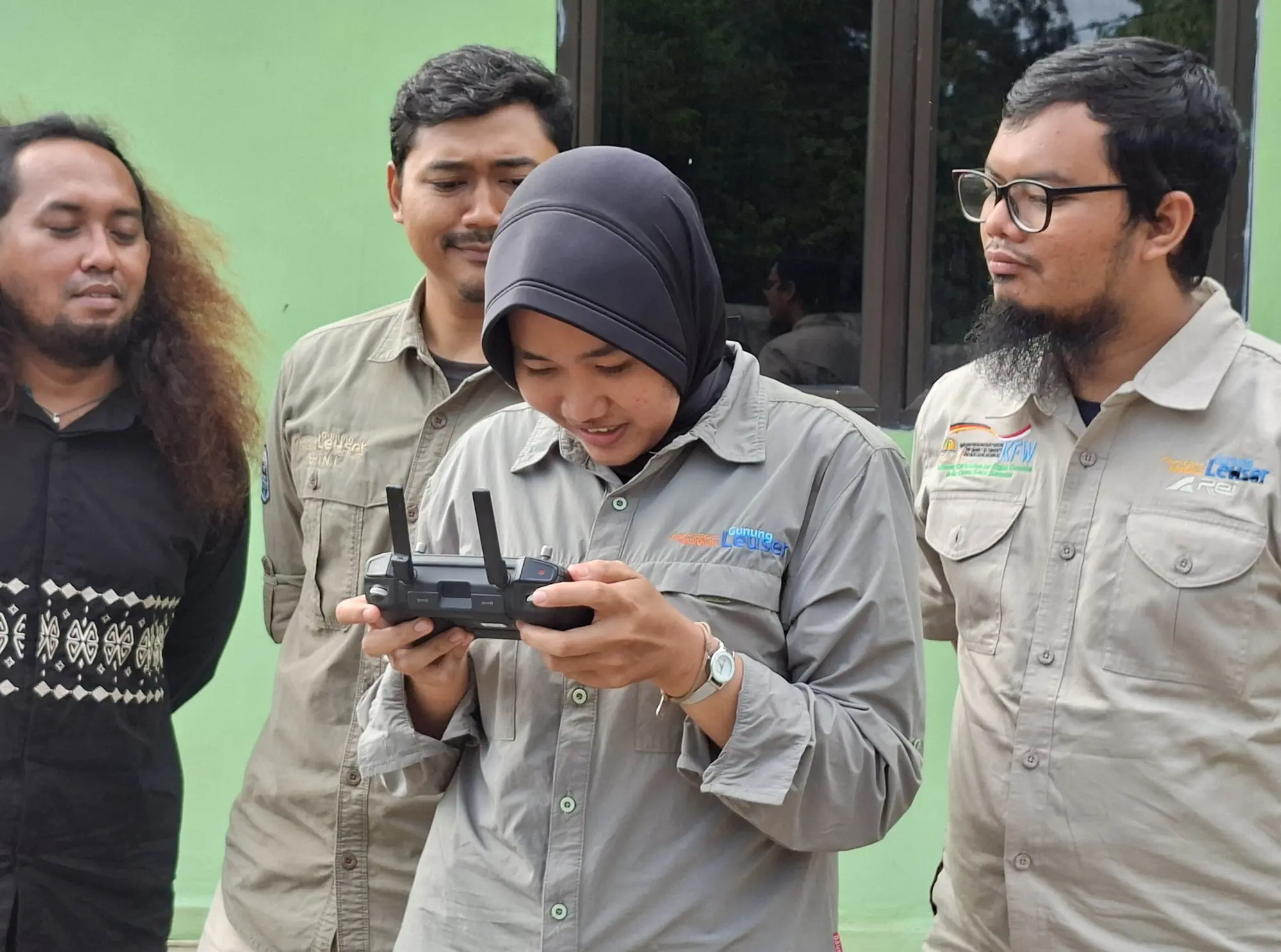 Praktek Peserta Perempuan BPTN 1 Terbangkan Drones