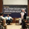 Rahmawati, S.H., a Judge at the Banda Aceh High Court, also kindly provided guidance.